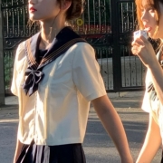 闺蜜头像学生校园清新，闺蜜头像一甜一冷