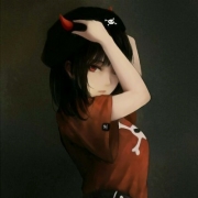 暗黑系的动漫头像女生，动漫暗黑系头像女